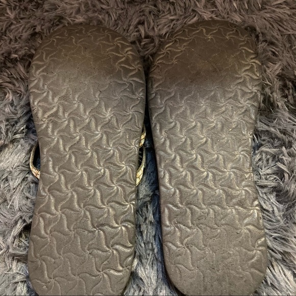 4/$20 Teva Flip Flops - Picture 5 of 5